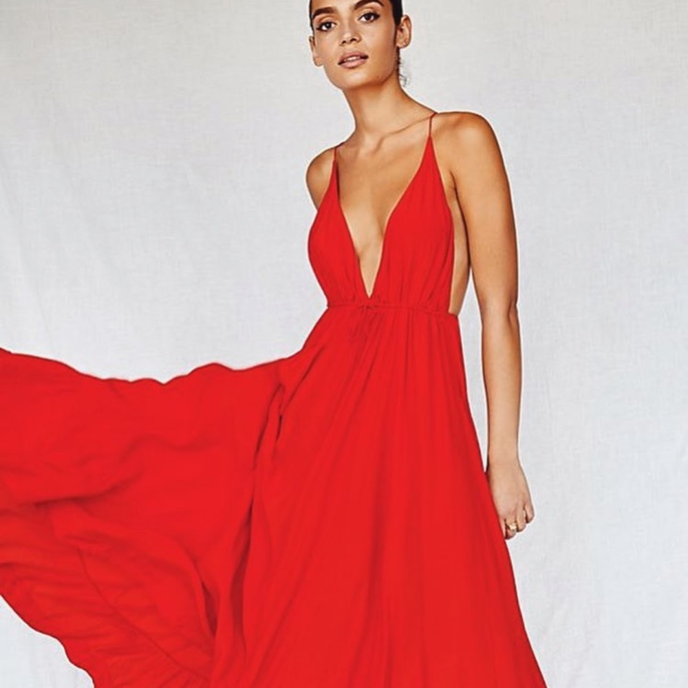 PRICE DROP🍒Gorgeous Gown for A Romantic Getaway ❣️ LUXURY Chic NWT❣️